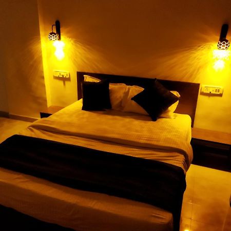 Hotel Rain Sky Inn لونافالا المظهر الخارجي الصورة