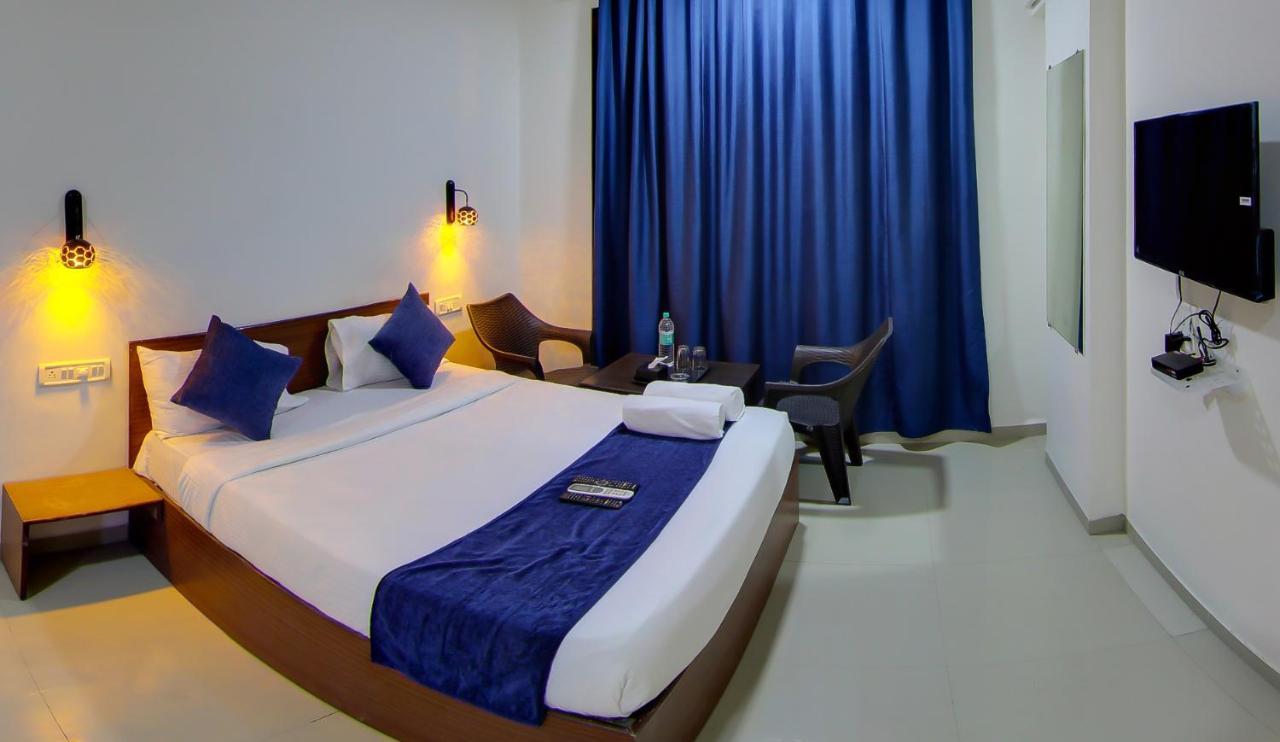 Hotel Rain Sky Inn لونافالا المظهر الخارجي الصورة