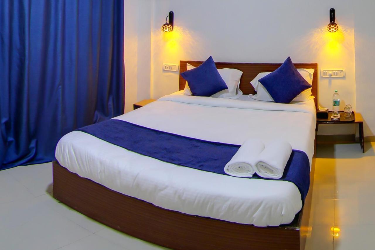 Hotel Rain Sky Inn لونافالا المظهر الخارجي الصورة