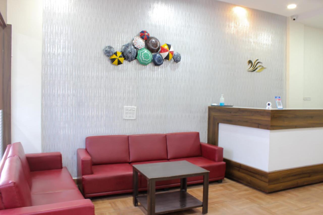 Hotel Rain Sky Inn لونافالا المظهر الخارجي الصورة